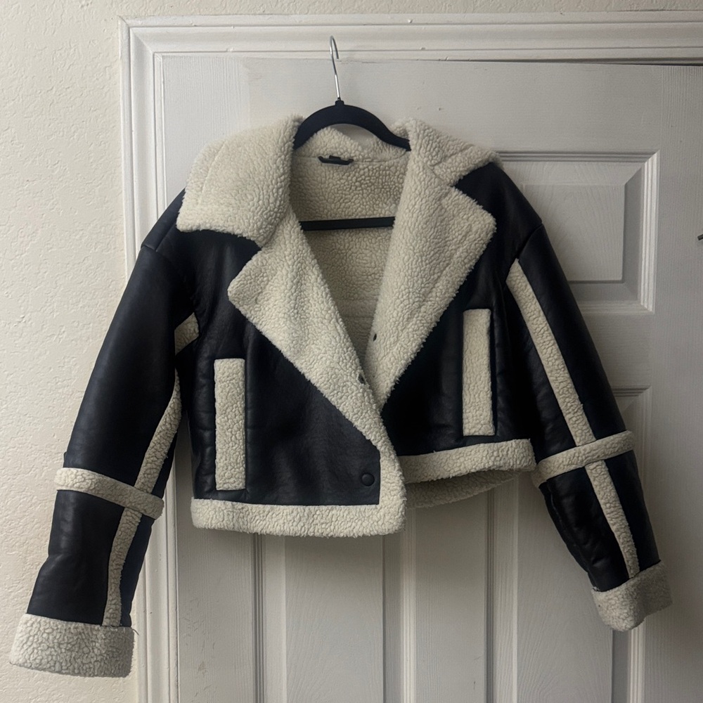 Cropped Sherpa-Trim Faux Leather Teddy Jacket in Black & Cream